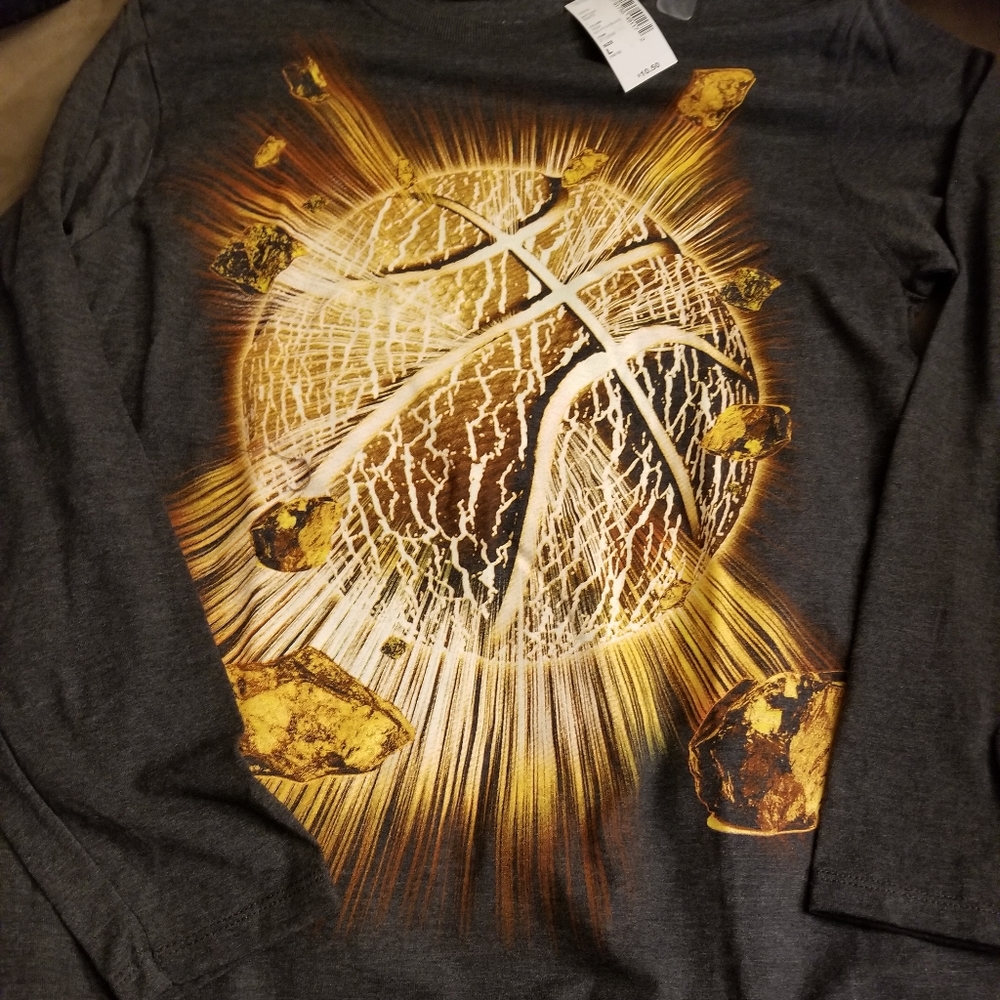 NWT Children's Place boys long sleeve tee